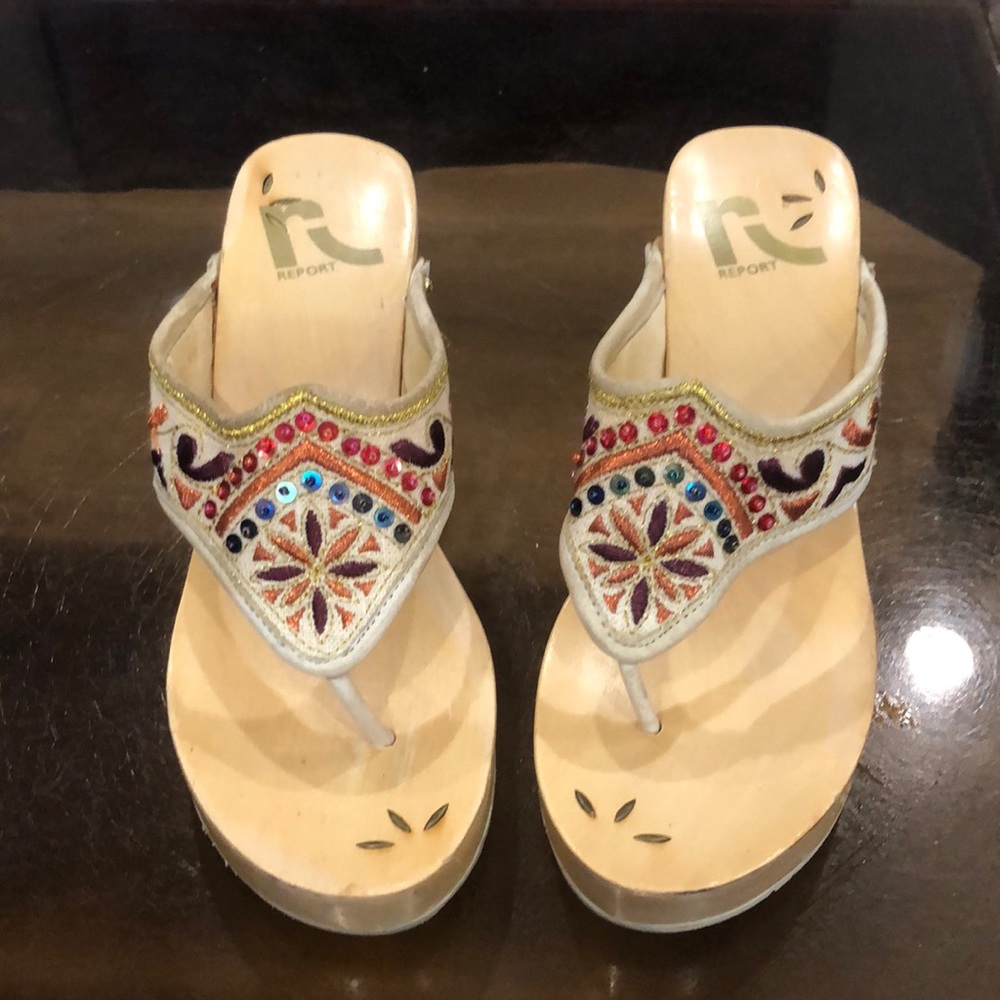 Report brand Sandals used size 8